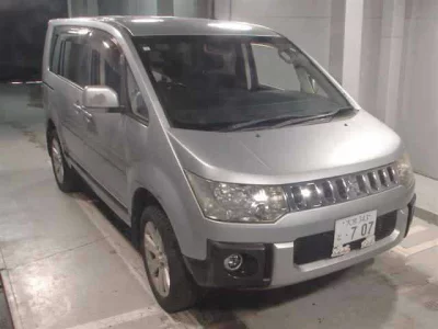 Mitsubishi DELICA D5