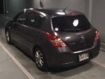 Nissan TIIDA