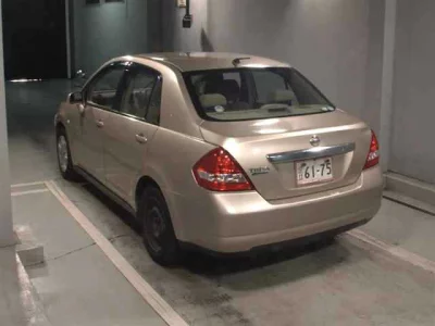 Nissan TIIDA LATIO