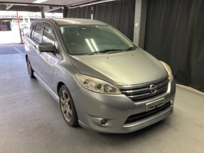Nissan LAFESTA