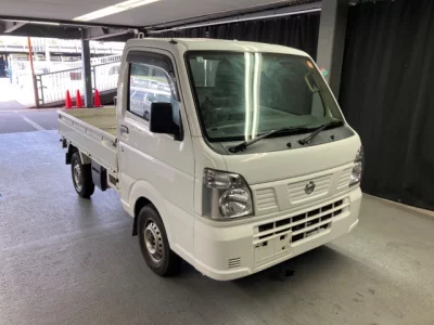 Nissan NT100 Clipper