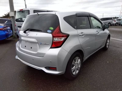 Nissan NOTE  с аукциона в Японии