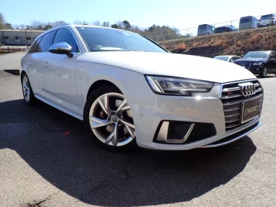 Audi S4  с аукциона в Японии