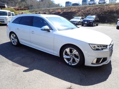 Audi S4  с аукциона в Японии