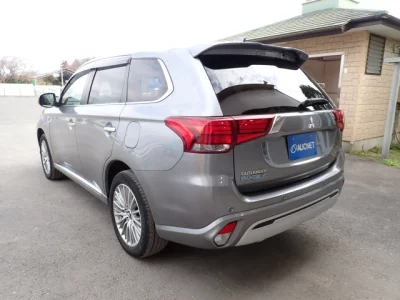 Mitsubishi OUTLANDER PHEV