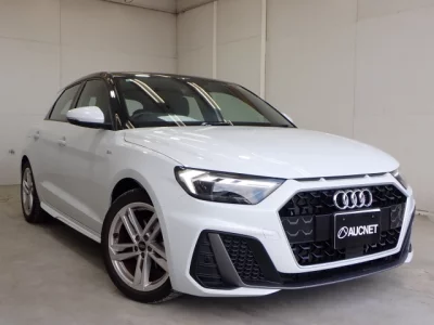 Audi A1  с аукциона в Японии