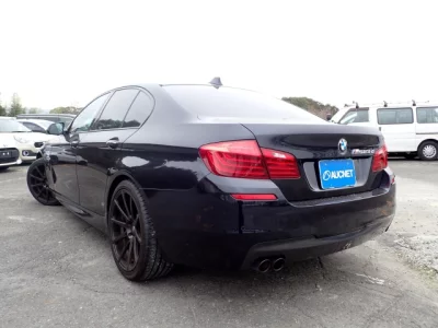 BMW 5-Series  с аукциона в Японии