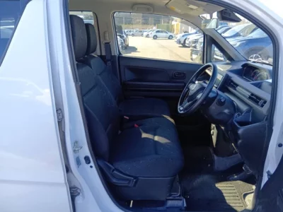 Suzuki WAGON R  с аукциона в Японии