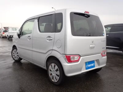 Suzuki WAGON R  с аукциона в Японии