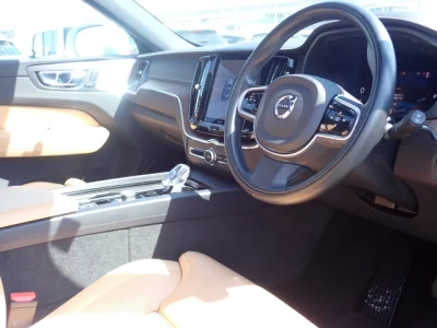 Volvo XC60  с аукциона в Японии