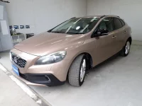 Volvo V40 лот № 31012 оценка 4  с аукциона в Японии 6