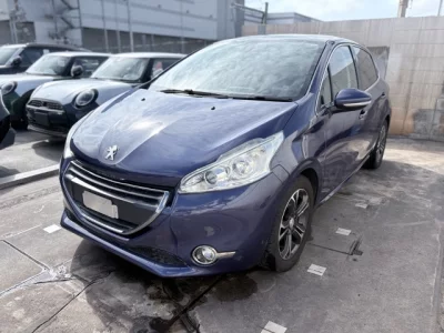 Peugeot 208  с аукциона в Японии