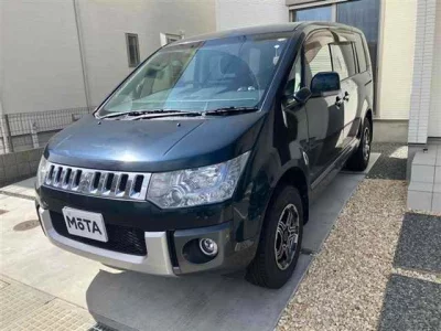 Mitsubishi DELICA D5