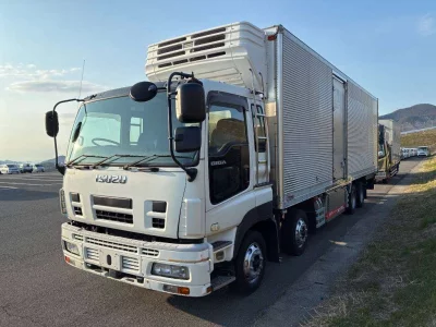 Isuzu Giga