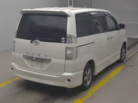 Toyota VOXY лот № 7 оценка 3.5  с аукциона в Японии 1