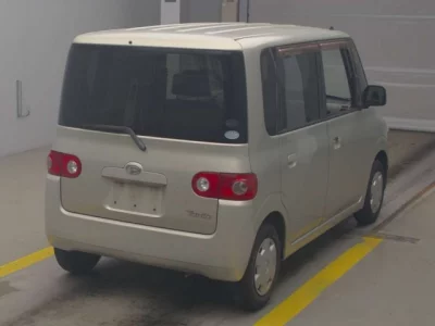 Daihatsu TANTO  с аукциона в Японии