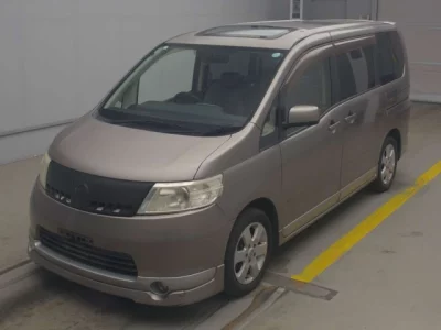 Nissan SERENA  с аукциона в Японии
