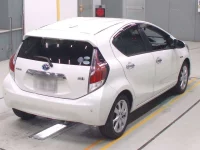 Toyota AQUA лот № 30026 оценка 4.5  с аукциона в Японии 1