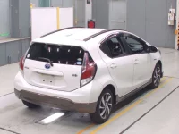 Toyota AQUA лот № 30059 оценка 4.5  с аукциона в Японии 1