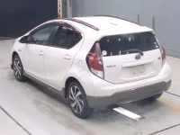 Toyota AQUA лот № 30059 оценка 4.5  с аукциона в Японии 5