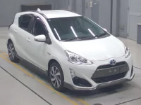 Toyota AQUA лот № 30059 оценка 4.5  с аукциона в Японии 4