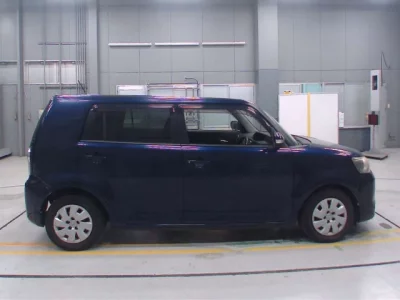 Toyota COROLLA RUMION  с аукциона в Японии