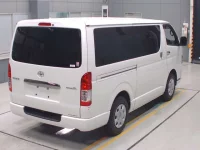 Toyota HIACE VAN лот № 30035 оценка 4.5  с аукциона в Японии 1
