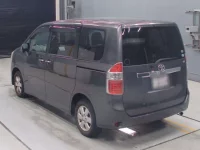 Toyota NOAH лот № 30033 оценка 3.5  с аукциона в Японии 5