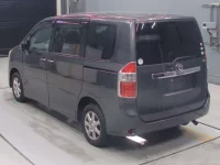 Toyota NOAH лот № 70031 оценка 3.5  с аукциона в Японии 5