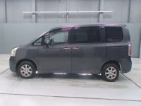 Toyota NOAH лот № 70031 оценка 3.5  с аукциона в Японии 3