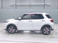 Toyota RAIZE лот № 30085 оценка 4.5  с аукциона в Японии 3