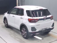 Toyota RAIZE лот № 30085 оценка 4.5  с аукциона в Японии 5