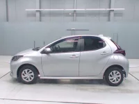 Toyota YARIS лот № 30083 оценка 4.5  с аукциона в Японии 3