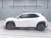 Lexus UX лот № 30086 оценка 4.5  с аукциона в Японии 3