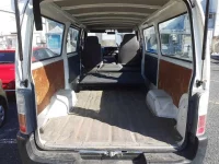 Nissan CARAVAN VAN лот № 70002 оценка R  с аукциона в Японии 9