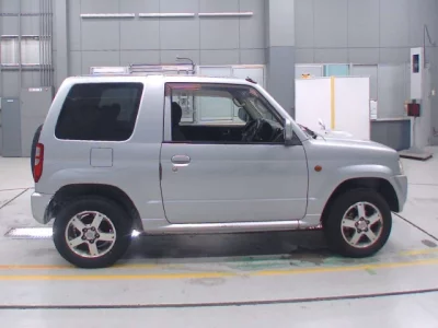 Nissan KIX