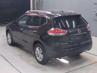 Nissan X-TRAIL лот № 30092 оценка 4  с аукциона в Японии 2
