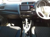 Honda FIT лот № 30018 оценка 4  с аукциона в Японии 8