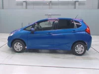 Honda FIT лот № 30018 оценка 4  с аукциона в Японии 3