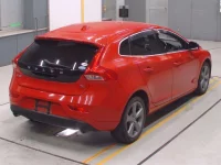 Volvo V40 лот № 10016 оценка 4  с аукциона в Японии 1