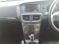 Volvo V40 лот № 10016 оценка 4  с аукциона в Японии 6