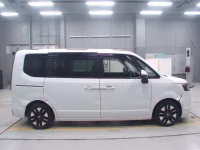 Honda STEP WAGON лот № 5028 оценка R  с аукциона в Японии 2