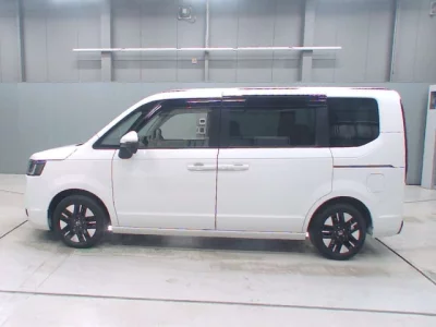 Honda STEP WAGON  с аукциона в Японии