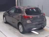 Mazda DEMIO лот № 30049 оценка 4  с аукциона в Японии 4