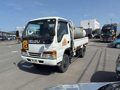 Isuzu Elf