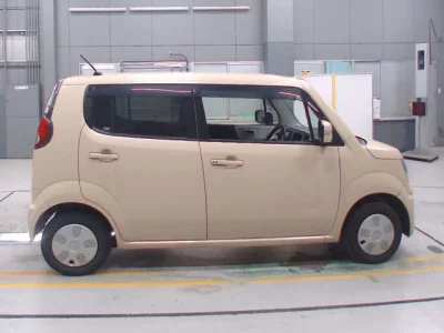 Suzuki MRWAGON