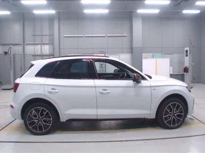 Audi Q5  с аукциона в Японии