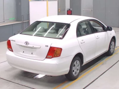 Toyota COROLLA AXIO  с аукциона в Японии