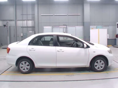 Toyota COROLLA AXIO  с аукциона в Японии