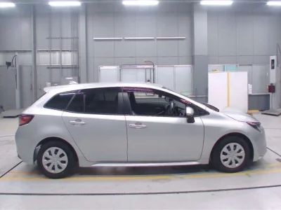 Toyota COROLLA TOURING  с аукциона в Японии